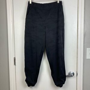 Athleta Black Camouflage Brooklyn Lined Camo Jogger Sweat Pants Athleisure sz 8